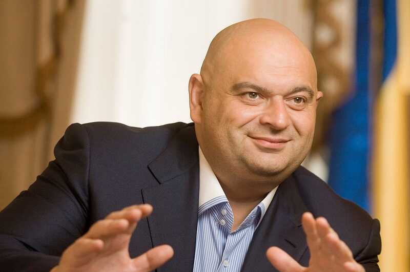 Сбежавший экс-министр экологии Украины Николай Злочевский продолжает выкачивать миллиарды из страны через дочерей